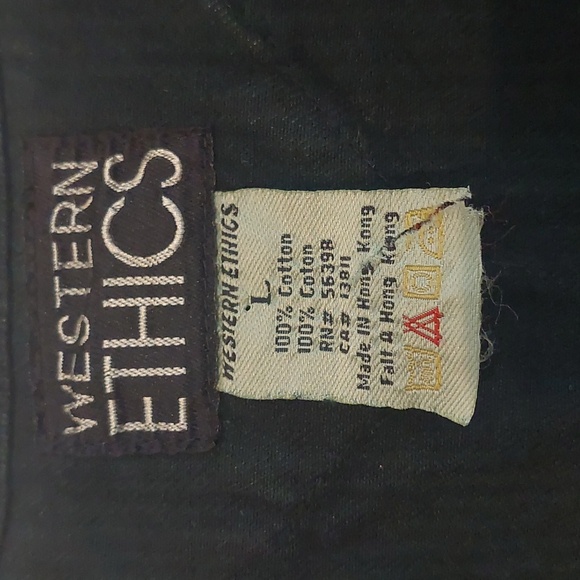 WESTERN ETHICS Vintage Denim Vest with Studs - Picture 2 of 10